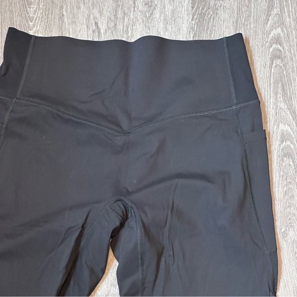 HALARA Women’s Black 7/8 Leggings - Picture 2 of 6